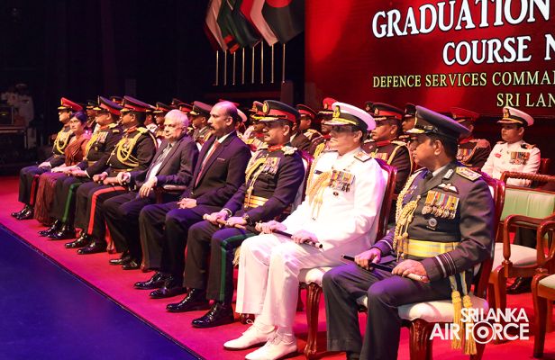 NO 16
DEFENCE SERVICES COMMAND AND STAFF COURSE GRADUATION HELD AT THE NELUM
POKUNA THEATRE