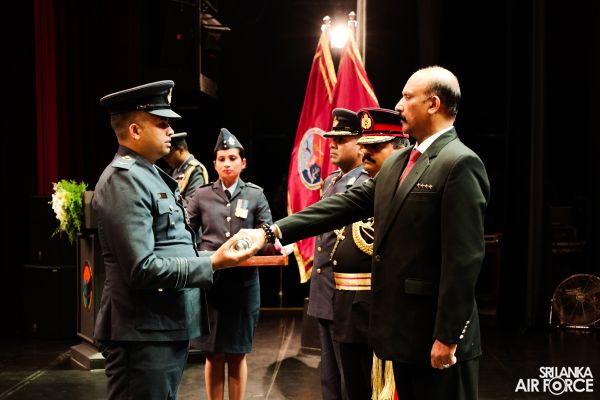 NO 16
DEFENCE SERVICES COMMAND AND STAFF COURSE GRADUATION HELD AT THE NELUM
POKUNA THEATRE