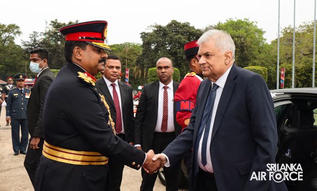 NO 16
DEFENCE SERVICES COMMAND AND STAFF COURSE GRADUATION HELD AT THE NELUM
POKUNA THEATRE