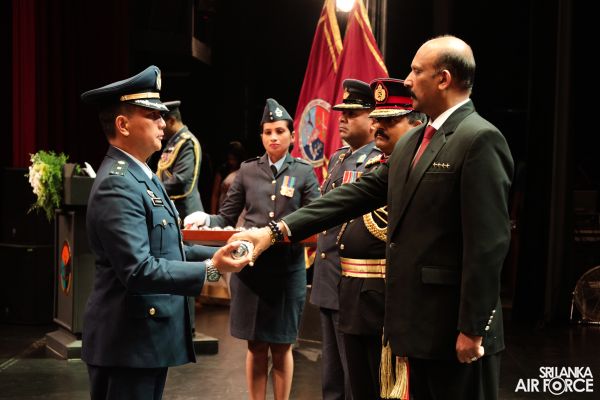 NO 16
DEFENCE SERVICES COMMAND AND STAFF COURSE GRADUATION HELD AT THE NELUM
POKUNA THEATRE