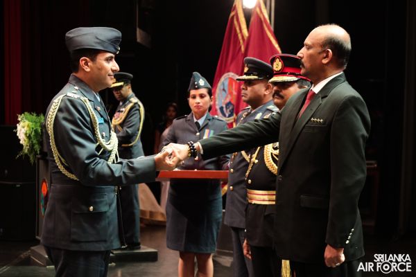 NO 16
DEFENCE SERVICES COMMAND AND STAFF COURSE GRADUATION HELD AT THE NELUM
POKUNA THEATRE