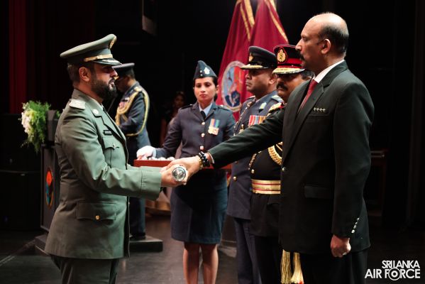 NO 16
DEFENCE SERVICES COMMAND AND STAFF COURSE GRADUATION HELD AT THE NELUM
POKUNA THEATRE