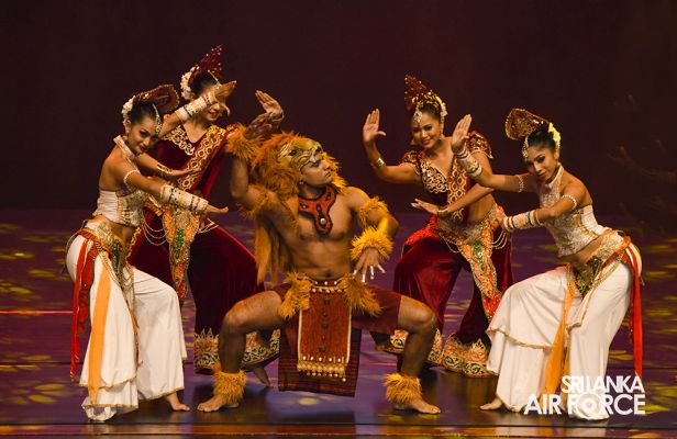 NO 16
DEFENCE SERVICES COMMAND AND STAFF COURSE GRADUATION HELD AT THE NELUM
POKUNA THEATRE