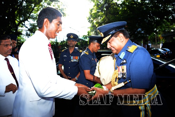 Nalanda College Felicitates New Commander of the Air Force