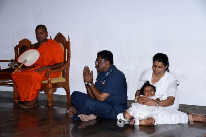 Commander Visits Sri Maha Bodhi