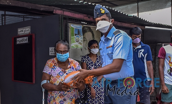 No 2 IT Wing at Ekala celebrates 1st anniversary with a Community Service Project