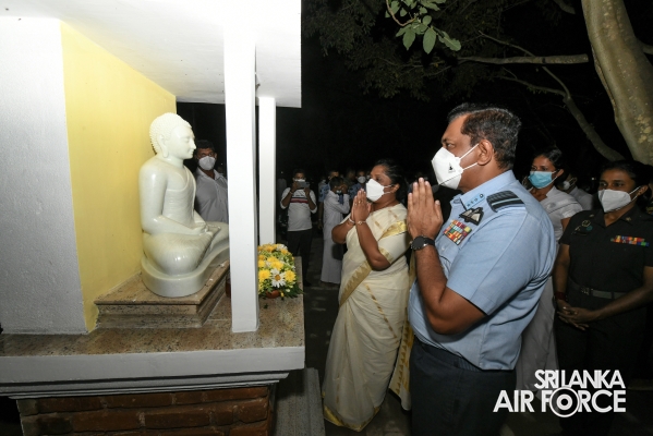 PERIPHERAL 28 BUDDHA STATUES UNVEILED AT SANDAHIRU SEYA AND SACRED RELICS DEPOSITED AT DEEGAWAPIYA STUPA