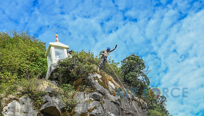 SLAF CONDUCTS 'SRI PADA' CLEANING PROGRAM FOR 4TH CONSECUTIVE YEAR