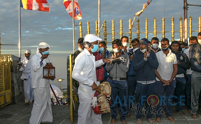 SLAF CONDUCTS 'SRI PADA' CLEANING PROGRAM FOR 4TH CONSECUTIVE YEAR