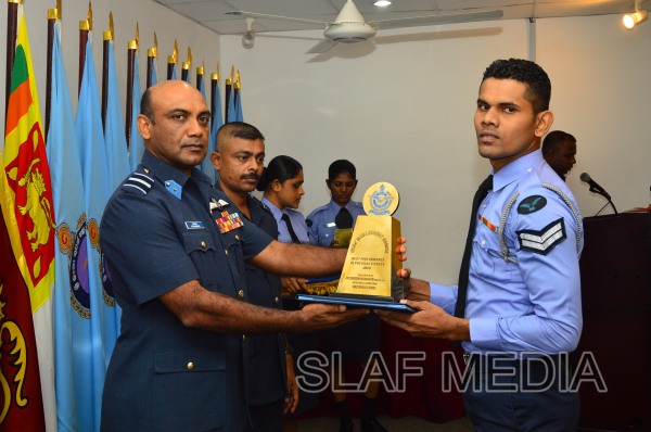 The Certificate
Awarding Ceremony of No 60 Non Commissioned Officers’ Management Course