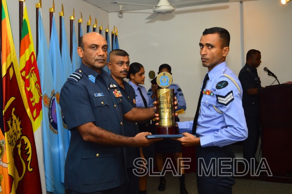 The Certificate
Awarding Ceremony of No 60 Non Commissioned Officers’ Management Course