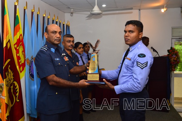 The Certificate
Awarding Ceremony of No 60 Non Commissioned Officers’ Management Course
