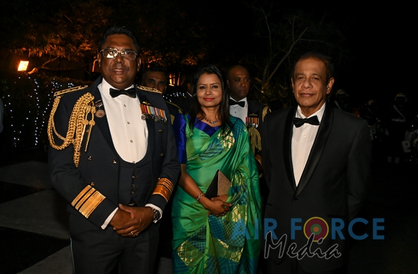 SLAF Celebrates 68th Anniversary in Grandeur Amidst aircraft of the past