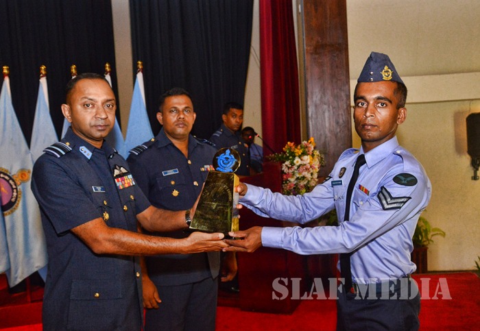 The Certificate Awarding Ceremony of the 71st NCOs’ Management Course