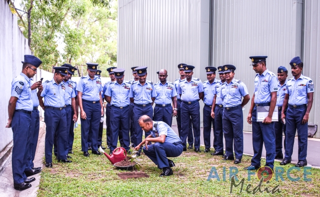 NO 8 SQUADRON CELEBRATES SILVER JUBILEE
