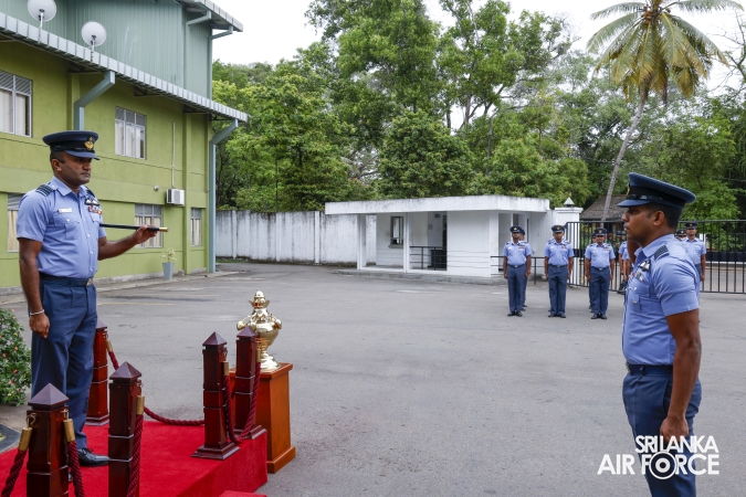 CHANGE OF COMMAND AT NO 8 TACTICAL TRANSPORT SQUADRON, SLAF BASE RATMALANA