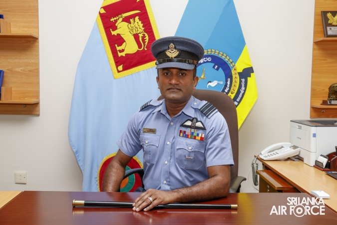 CHANGE OF COMMAND AT NO 8 TACTICAL TRANSPORT SQUADRON, SLAF BASE RATMALANA