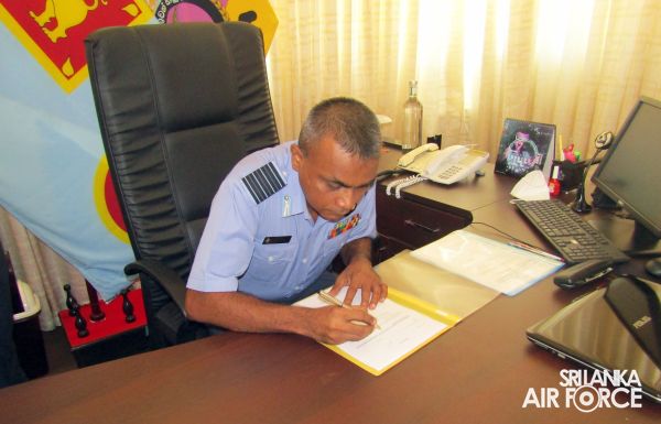 THE CHANGE OF COMMAND OF THE SRI LANKA AIR FORCE STATION KATUKURUNDA
