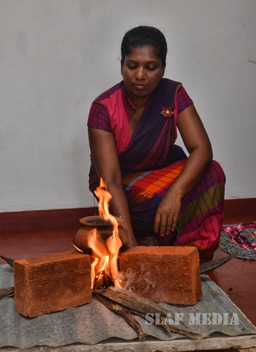 Handing Over of 21st ‘Guwan Lak Sevana’ House