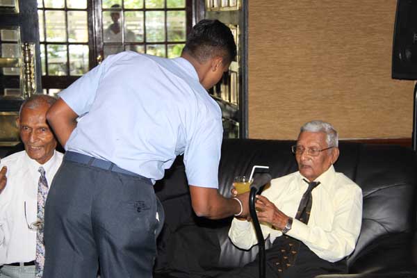 SLAF Regiment Katunayake emerge winners at Inter Unit Football
Finals