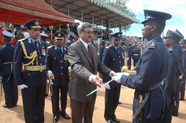 Sri Lanka Air Force ‘The
Best Air Force in the World’ SLAF_Passing_Out_Parade_China_bay