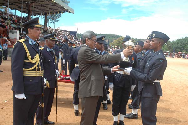 Sri Lanka Air Force ‘The
Best Air Force in the World’ SLAF_Passing_Out_Parade_China_bay