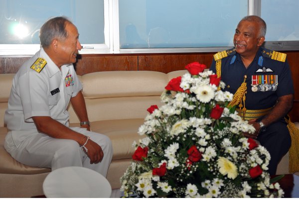 Admiral Katsutoshi Kawano Visits SLAF Headquarters