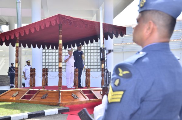 Admiral Katsutoshi Kawano Visits SLAF Headquarters