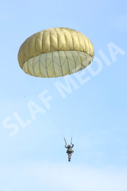 Airwomen Parachutists Create History