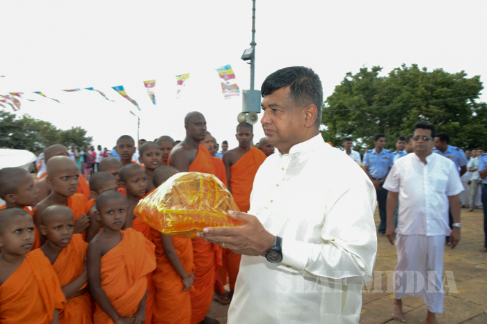 Mihintale Aloka Pooja 2016