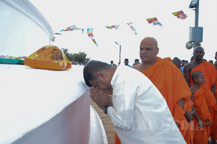 Mihintale Aloka Pooja 2016