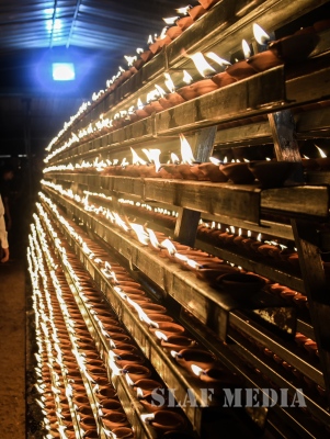 'Aaloka Pooja’ at Kelaniya for Fallen War Heroes