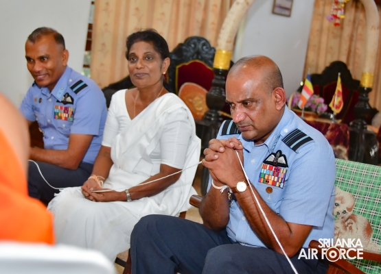 COMMANDER OF THE AIR FORCE PAYS HOMAGE TO SACRED SITES IN ANURADHAPURA