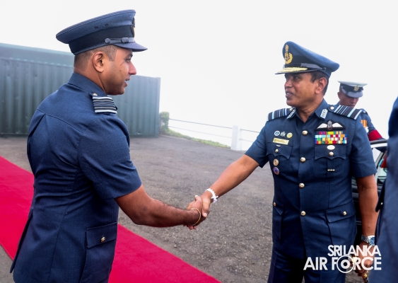 COMMANDER’S INSPECTION AT SLAF STATION PIDURUTALAGALA