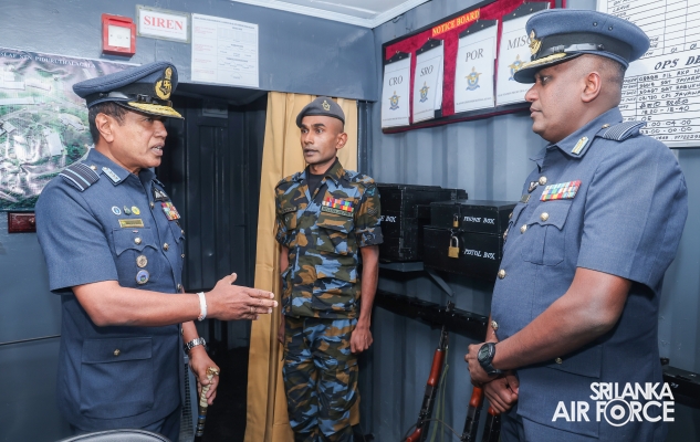 COMMANDER’S INSPECTION AT SLAF STATION PIDURUTALAGALA