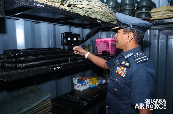 COMMANDER’S INSPECTION AT SLAF STATION PIDURUTALAGALA