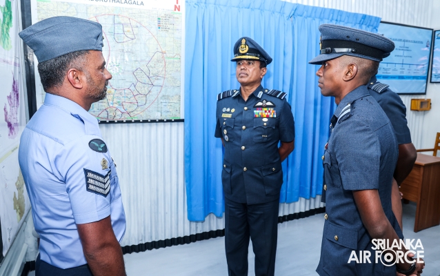 COMMANDER’S INSPECTION AT SLAF STATION PIDURUTALAGALA