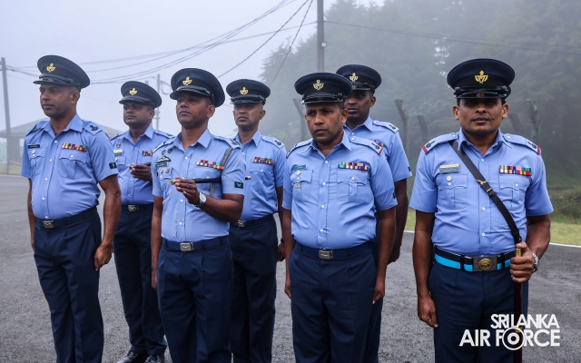 COMMANDER’S INSPECTION AT SLAF STATION PIDURUTALAGALA