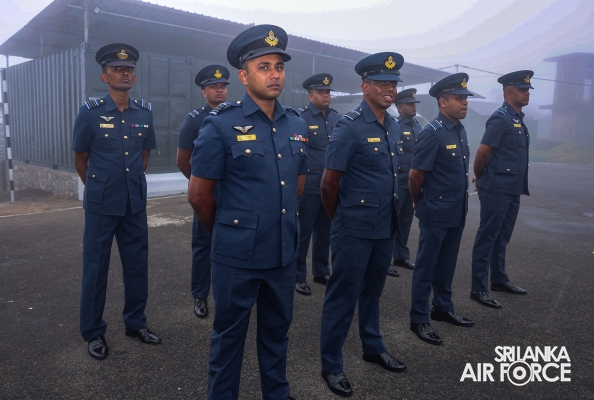 COMMANDER’S INSPECTION AT SLAF STATION PIDURUTALAGALA