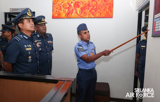 COMMANDER’S INSPECTION AT SLAF STATION PIDURUTALAGALA