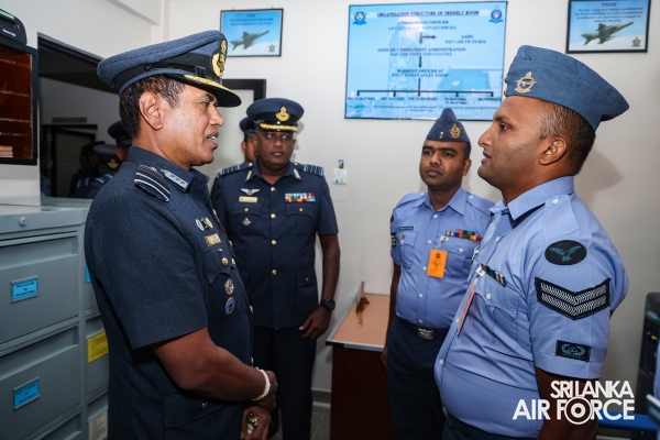 COMMANDER’S INSPECTION AT SLAF STATION PIDURUTALAGALA
