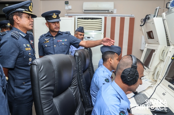 COMMANDER’S INSPECTION AT SLAF STATION PIDURUTALAGALA