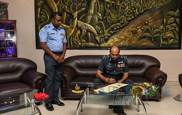 Commanders Inspection of SLAF Base Anuradhapura