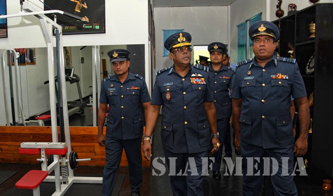Commanders Inspection of SLAF Station Bia