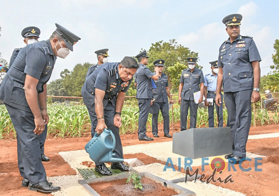 COMMANDER'S INSPECTIONS OF SLAF STATION PALALY