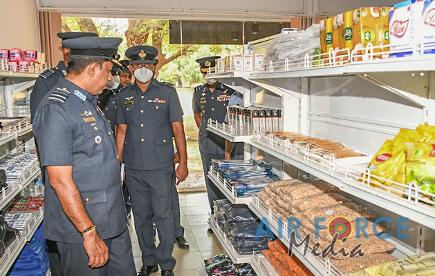 COMMANDER'S INSPECTIONS OF SLAF STATION PALALY