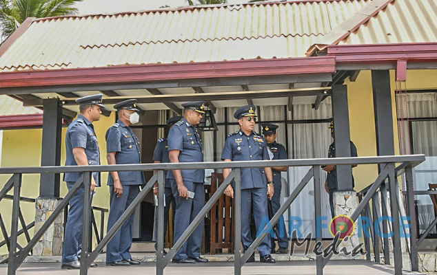 COMMANDER'S INSPECTIONS OF SLAF STATION PALALY