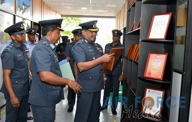 Commander’s Inspection of SLAF Base Ratmalana