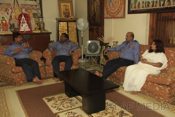 ශ්රී ලංකා ගුවන් හමුදා බැතිබර දායකත්වයෙන් ශ්රී දළදා මාලිගාවේ දානමය පිංකමක්