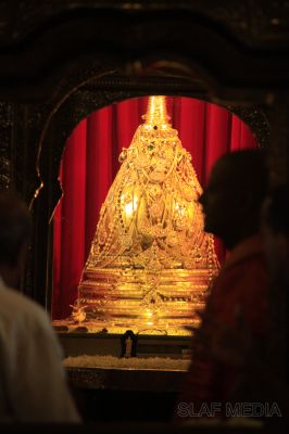 ශ්රී ලංකා ගුවන් හමුදා බැතිබර දායකත්වයෙන් ශ්රී දළදා මාලිගාවේ දානමය පිංකමක්